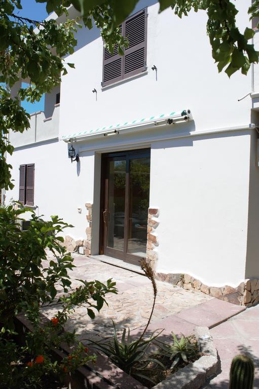 B&B Gianni E Pia Luogosanto Exterior foto