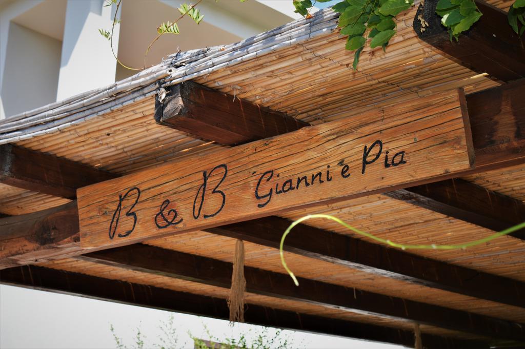 B&B Gianni E Pia Luogosanto Exterior foto